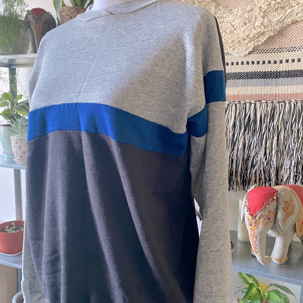 Vintage crewneck